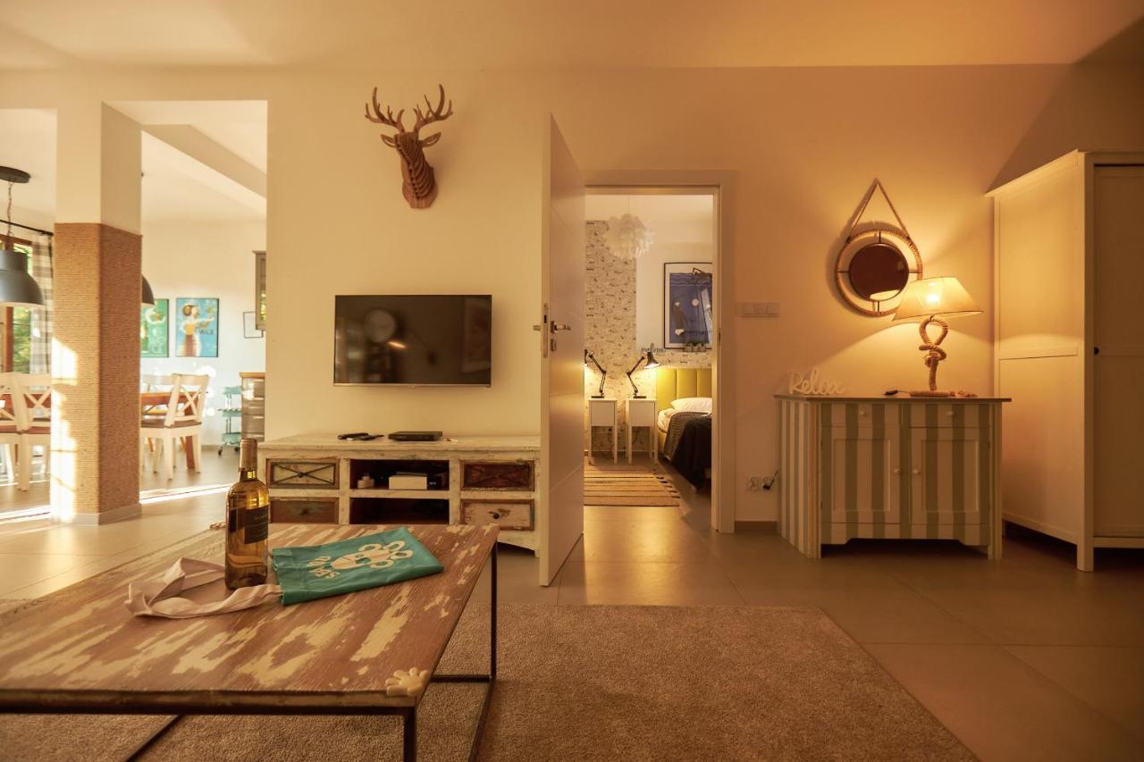 Willa Seayou Yellow House Rogowo  Zewnętrze zdjęcie